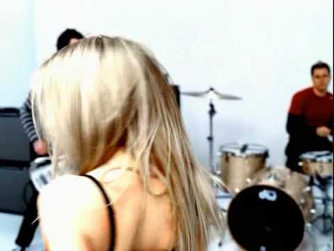 Avril Lavigne - He Wasn't (Official Music Video)