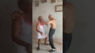 Casal De Velhos Dançando