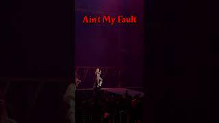 Zara Larsson Performs Aint My Fault Live In Vancouver Night 2