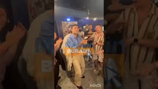 Serenay Sari̇kaya Ve Sevgi̇li̇si̇ni̇n Konser Sonrasi̇ Kutlama Vi̇deosu Geldi̇..