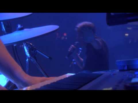 New Order - Bizarre Love Triangle [Live in Glasgow]