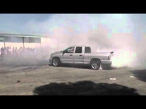 2002 dodge ram srt10. Dodge RAM SRT 10 burnout. 0:52. Luštěnice 2010.