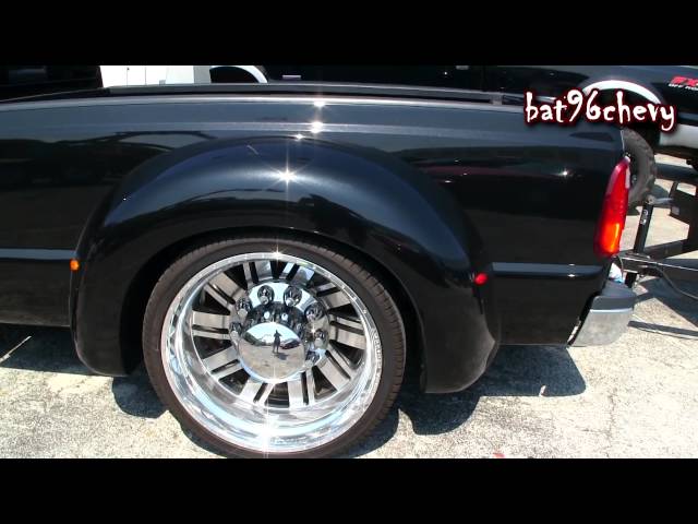 Ford F-350 Super Duty Dually LOWERED on 26 ... - YouTube