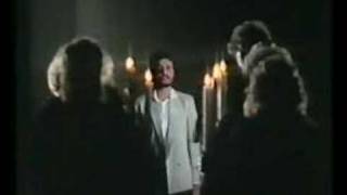 Watch David Essex Oh What A Circus video