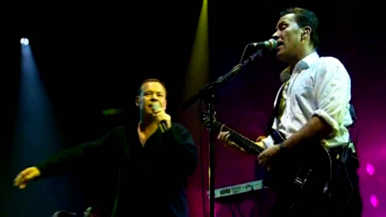 UB40 CAN T HELP FALLING IN LOVE ub40 can t help falling in love: