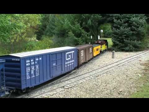  train with remote control and mid train or rear DPU - YouTube