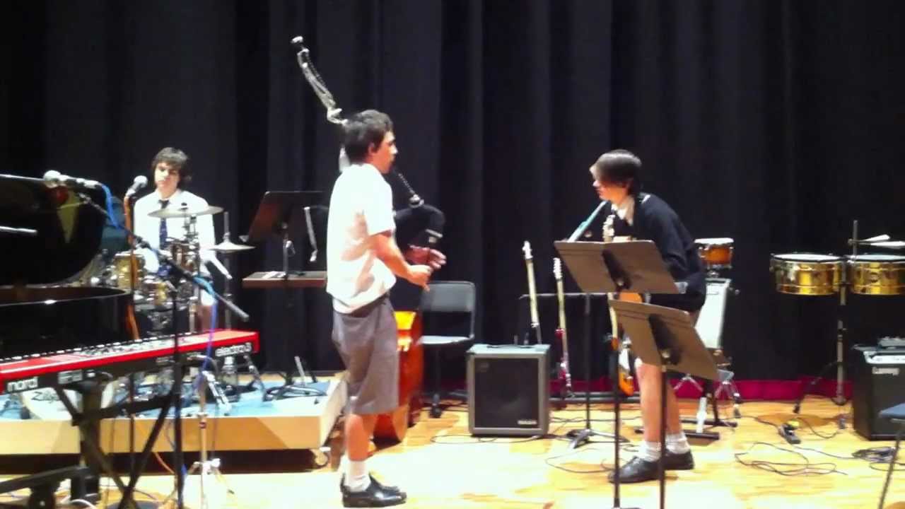 band rock bagpipe thunderstruck acdc