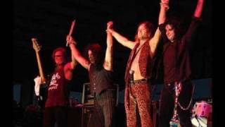 Watch Quiet Riot Put Up Or Shut Up video