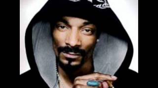 Watch Snoop Dogg Show You How A Gangsta Do video