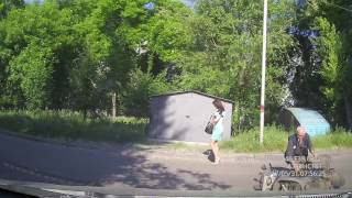 Видео Ростов-на-Дону. Аллея Роз. Резкие тормоза мопеда. от Юрий Приходько, бульвар Дружбы, Ростов-на-Дону, Россия