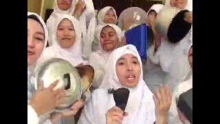 Jilbab putih KEPIK