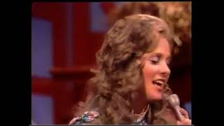 Watch Connie Smith Satisfied video