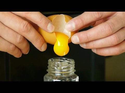 VIDEO : have you tried it this way? life hack for pancake day - how to makehow to makepancakesin a bottle. simplehow to makehow to makepancakesin a bottle. simplerecipefor delicioushow to makehow to makepancakesin a bottle. simplehow to m ...