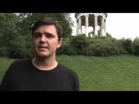 FHM interviewt Matt Harding von wherethehellismatt.com