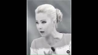 Gönlü Bi̇r Başkasina Kayan Ki̇şi̇ni̇n, Artik Beni̇m Gönlümde Yeri̇ Yoktur.