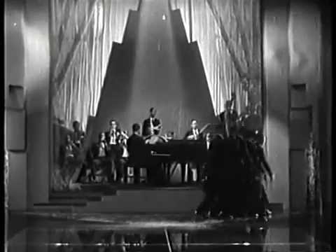 a biography of duke ellington an american composer pianist and bandleader of jazz orchestras a biography of duke ellington an american composer pianist and bandleader of jazz orchestras