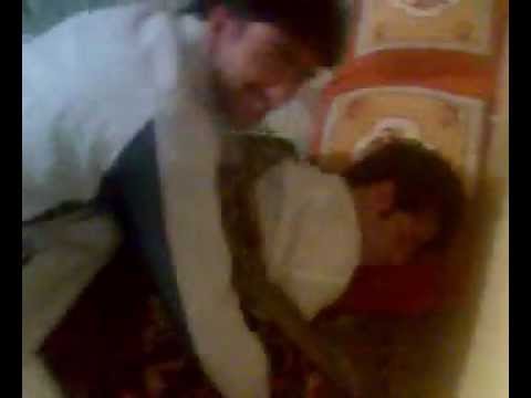 Shakir ki gand Javed K hath Pathi.3gp