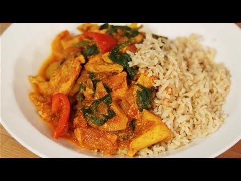 VIDEO : how to make a low fat chicken curry: the lighter option - chef and health food expert phil mundy shows you how to make a tasty and very quickchef and health food expert phil mundy shows you how to make a tasty and very quicklow fa ...