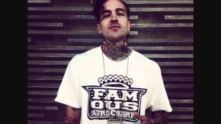 Watch Yelawolf Let Me Out video