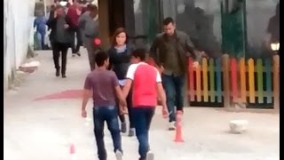 El Ele Dolaşan Arap Erkekleri Görenleri Hayrete Düşürüyor.