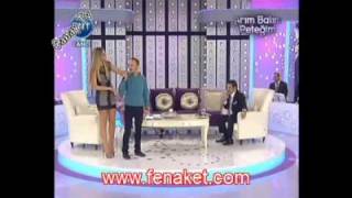 Petek Dinçöz Süper Bacak Şov Fenaket