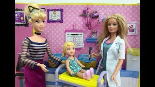 BARBIE PRINCESS Doctor! Elsa & Disney Princesses Cinderella Ariel Belle & Rapunzel go Doctor!
