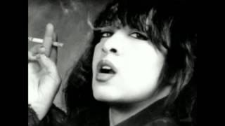 Watch Ronnie Spector You Cant Put Your Arms Around A Memory video