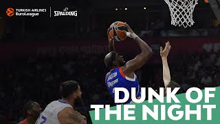 Spalding Dunk of the Night: Singleton dunks off a steal!