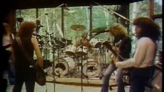 Watch April Wine I Like To Rock video