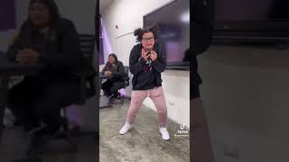 Escuela De Perreo