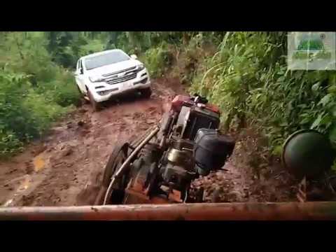 Lầy: Chevrolet colorado 4x4WD sa LẦY và được công nông 2 cầu của nông dân giải cứu