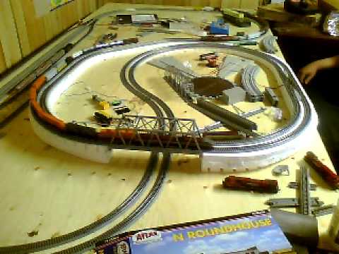 Second main line compleate 4x8 n scale 3 trains running - YouTube