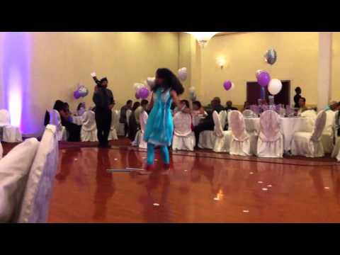 Amandas Wedding Indian Dance (Gunji Aangna Mein Shehnai)