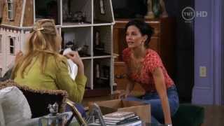 Friends - Phoebe's toys moves into the dollhouse