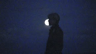 Solo A Moment With The Moon Sonja Vahasaari & Cale