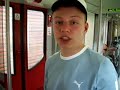Flo staunt über Grafitti an der S-Bahn-Strecke