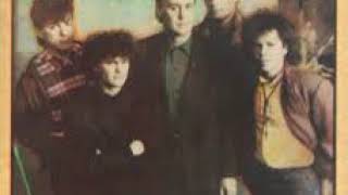 Watch Bruce Hornsby The Red Plains video
