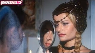 Sarah Young (Mora) e Rossana Doll (Bionda) - Film su Lucrezia Borgia : Scene Sel
