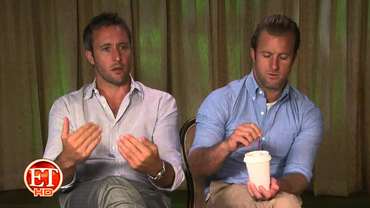 Foto på Alex O’Loughlin  & hans vän Scott Caan