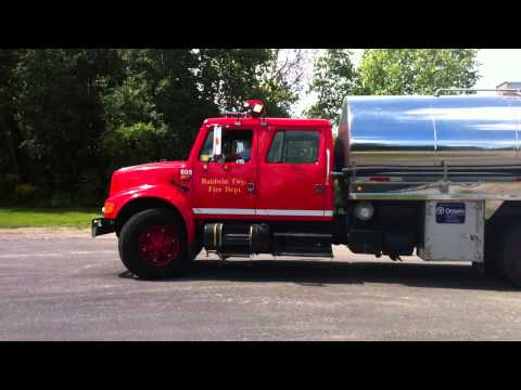 FOR SALE Fire Truck Tanker Stainless Steel 3300 Gallons Baffled Tank