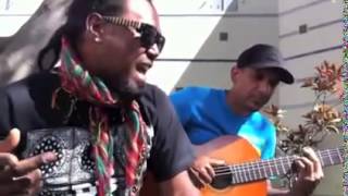 Le Port Soson, Chanteur Positif