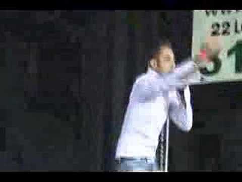 Gippy Grewal-EntrancePhulkari-Wonderland Punjabi Virsa 2K7