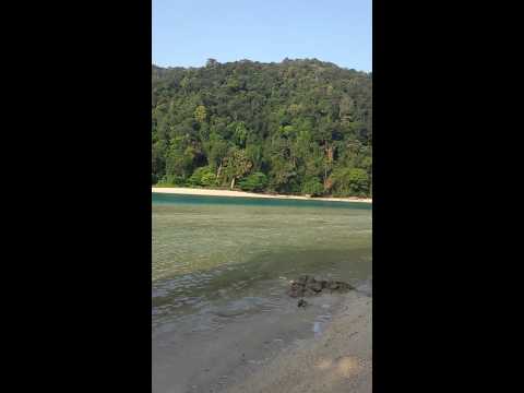 อ่าวช่องขาด หมู่เกาะสุรินทร์