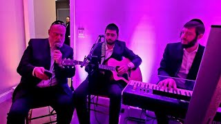 Michoel Schnitzler sings Melava Malka song with Yossi Lebowitz|מיכאל שניצלער~ר' יעקבס פאלאץ