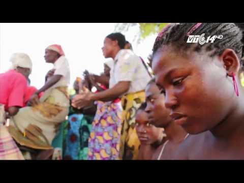 (VTC14)_Hủ tục thuê người đưa con gái "vào đời" ở Malawi