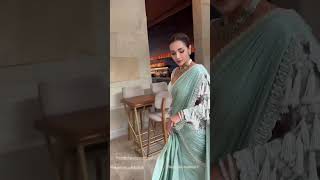Hot Actress Malaika Arora Looks Y In Bold Dress