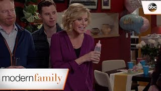 Claire Gives Her Baby Shower Speech – Modern Family