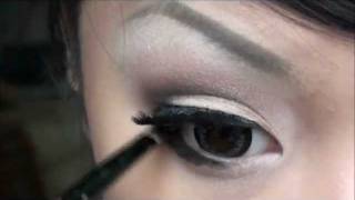 Simple Cut Crease Smokey Eye Tutorial