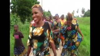 Chura Waonesha Kuma Live Wakicheza