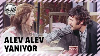 Her Şafakta Ölürüm Alev Alev Yanıyor